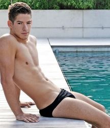 guys4gays 59d6de078c684.jpg