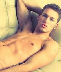 guys4gays 59d6de390a19f.jpg