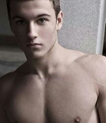 guys4gays 59d6de591fb83.jpg