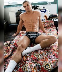 guys4gays 59d6de5add229.jpg