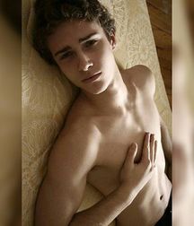 guys4gays 59d6de6a4ca33.jpg