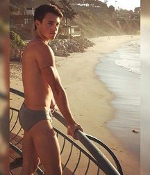 guys4gays 59d6de6fe7e12.jpg