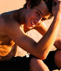 guys4gays 59d6de75938d0.jpg