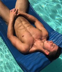 guys4gays 59d6de7c19965.jpg