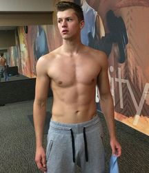 guys4gays 59d6de7f8bf68.jpg
