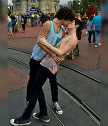 guys4gays 59d6de965658a.jpg