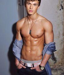 guys4gays 59d6dea46fde8.jpg