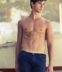 guys4gays 59d6ded49782a.jpg
