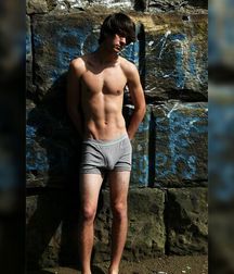 guys4gays 59d6deda9d82f.jpg