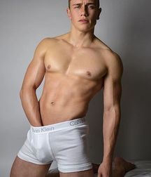 guys4gays 59d6dedca4669.jpg
