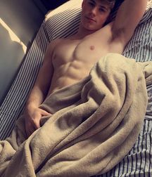 guys4gays 59d6dee527cfa.jpg