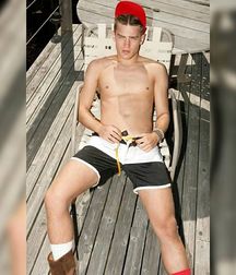 guys4gays 59d6df1e4991d.jpg