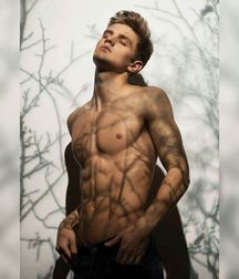 guys4gays 59d6df569d30d.jpg