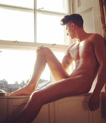 guys4gays 59d6df631cea5.jpg