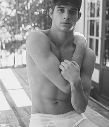 guys4gays 59d6df640bb62.jpg