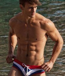 guys4gays 59d6df819f929.jpg