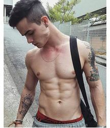 guys4gays 59d6df8bddd68.jpg