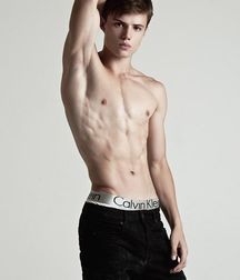 guys4gays 59d6df9ad062d.jpg