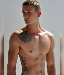 guys4gays 59d6dfa837fdf.jpg