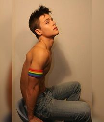 guys4gays 59d6dfbb9cc84.jpg