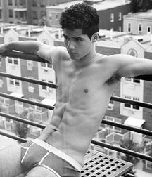 guys4gays 59d6dfcb0f864.jpg