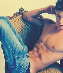 guys4gays 59d6dfcbdea17.jpg