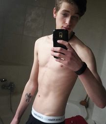 dark haired twink 59dc19b5c5bd5.jpg