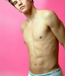 dark haired twink 59dc19bb0272d.jpg