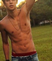 dark haired twink 59dc1a82e28e6.jpg