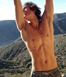 hotnwild 59dc1aa99ba3a.jpg