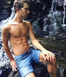 hotnwild 59dc1ab20bf75.jpg