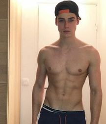 modelsboys 59e00b0eb0607.jpg