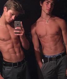 modelsboys 59e00b2882385.jpg