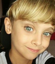 modelsboys 59e00b8ae3660.jpg