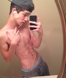 modelsboys 59e00ba14120f.jpg