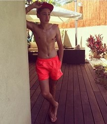 modelsboys 59e00bab62388.jpg