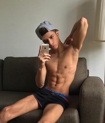 modelsboys 59e00bb642666.jpg