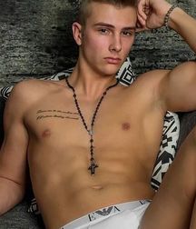 modelsboys 59e00bc1bcc88.jpg