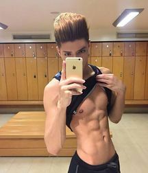 modelsboys 59e00be17fec2.jpg