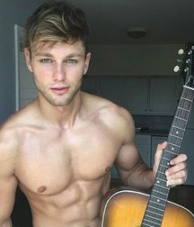 modelsboys 59e00bf3444f8.jpg
