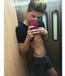modelsboys 59e00bfbbf1c7.jpg