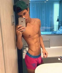 modelsboys 59e00bfd04499.jpg