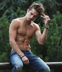 modelsboys 59e00c2c7f72c.jpg
