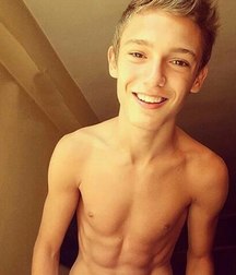 modelsboys 59e00c3a6174d.jpg