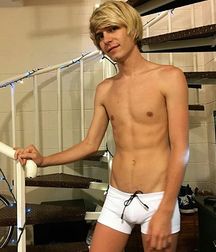 modelsboys 59e00c6a8efd4.jpg