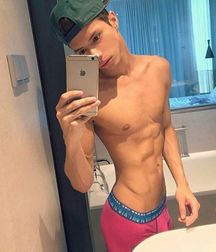 modelsboys 59e00c7dc2383.jpg