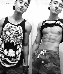modelsboys 59e00ccf86784.jpg
