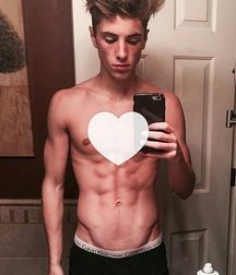 modelsboys 59e00cd2c737f.jpg