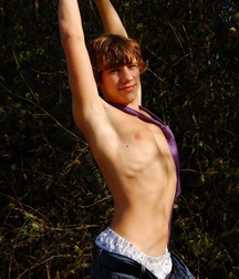 Alfie outdoors 5a6d429d7ae1f.jpg