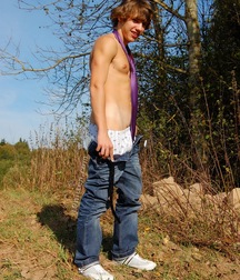 Alfie outdoors 5a6d42ab83cad.jpg